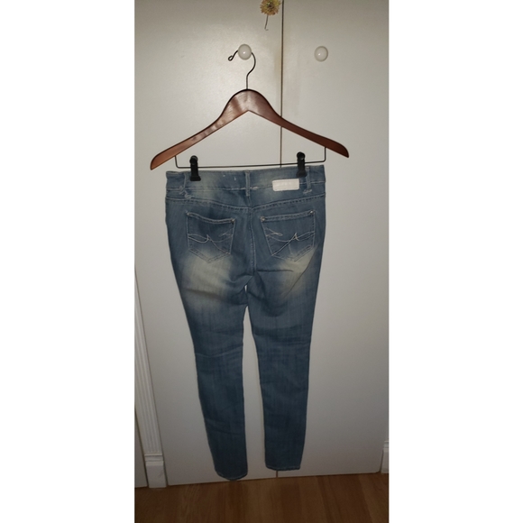 Jeans - Picture 2 of 3